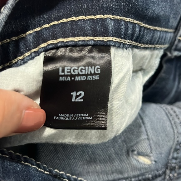 Express Women’s Jeans - Picture 7 of 8